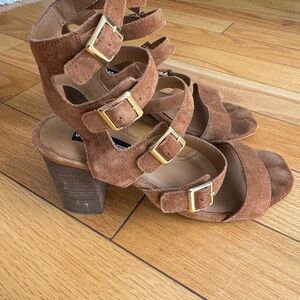 Women’s shoes size 8 US.